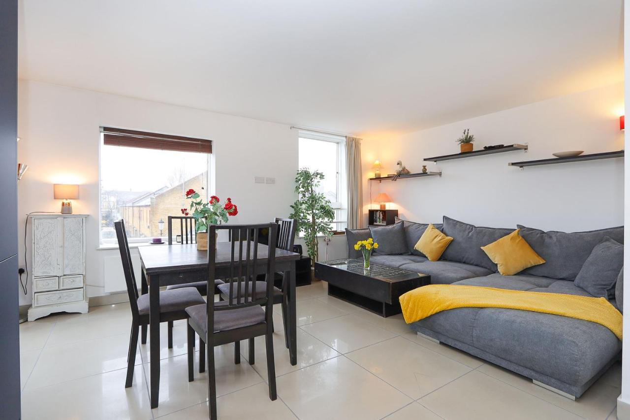 2-bed 2-bath Flat Around The Corner From Portobello Market Londres