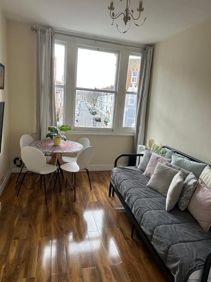 Lavender Hill Apartment