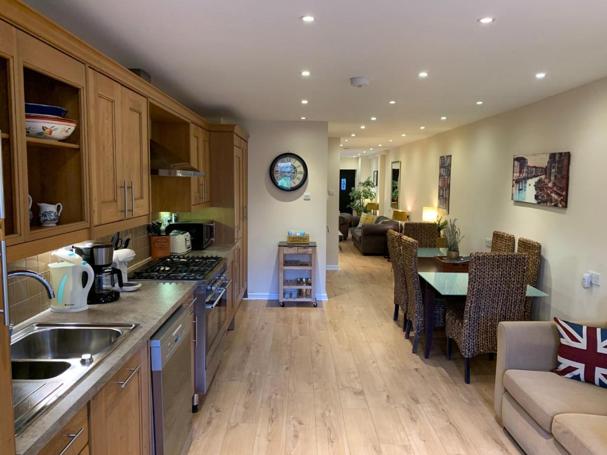 Notting Hill 3br Townhouse With Ensuite Bathrooms - Ideal For Families Casa de férias Londres