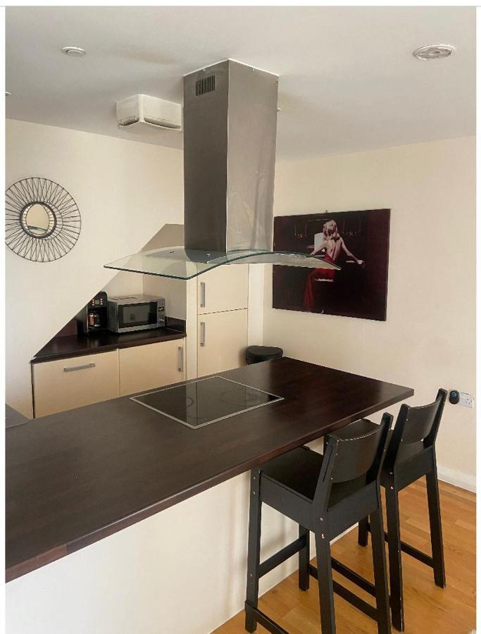 Lovely 2br W/ View * London