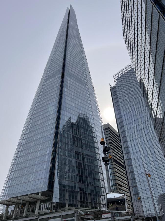 Big Ben, 10 Mins To Bridge, 5 Min Croydon, 30 Min Airport Apartment *