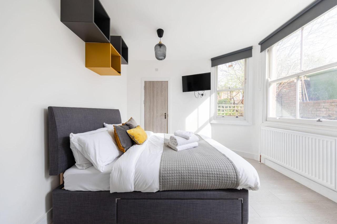 Lovely Private And Shower At Anson Apartment London