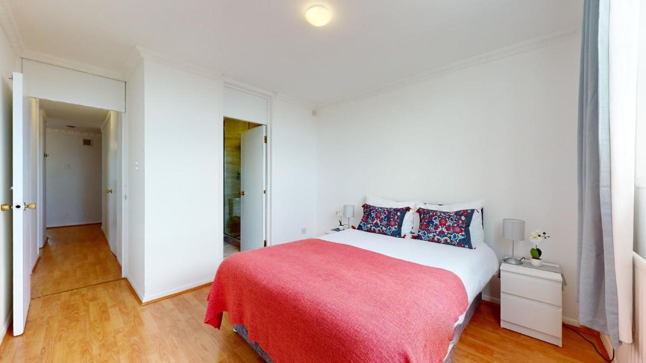 The Queensborough By Hyde Park Apartment