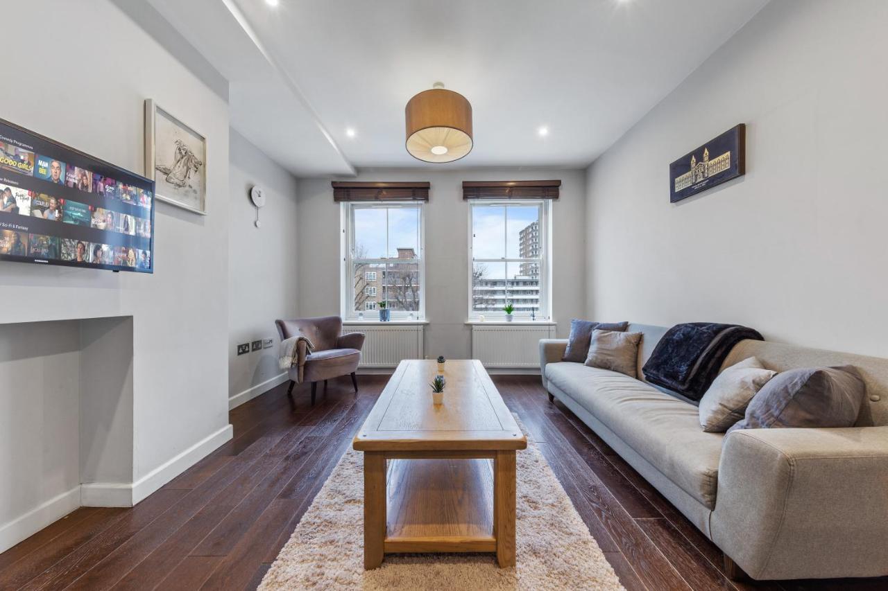 Apartment Majestic 4 At Reganway Rw4 London