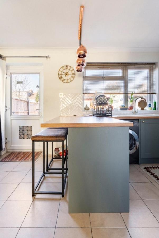 Homestay Lovely House London
