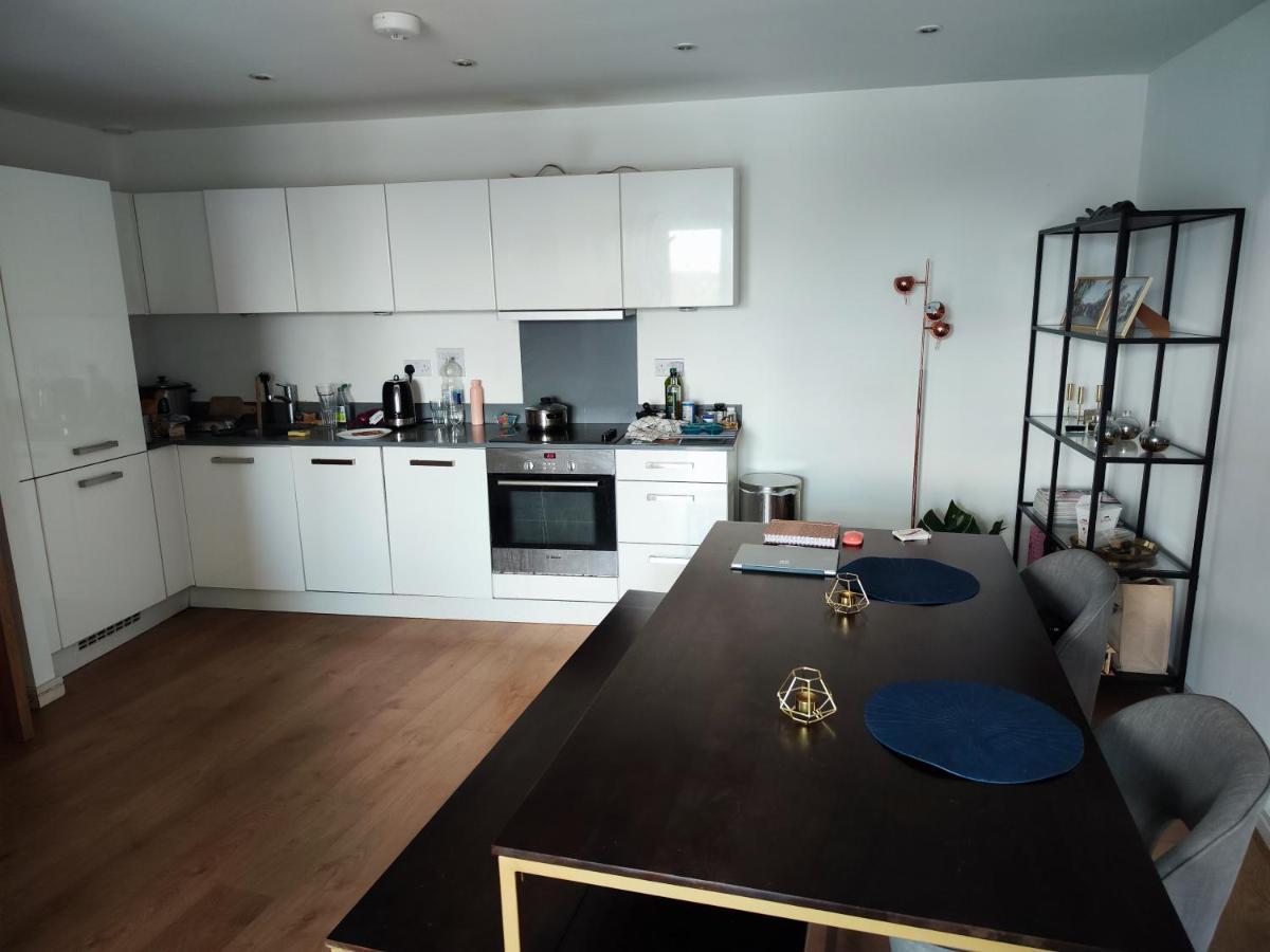 Spacious & Serene In * London