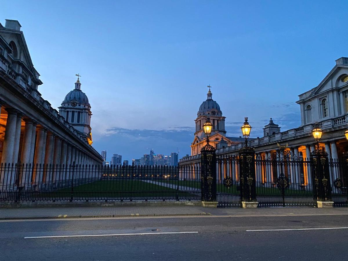 Luxury North Greenwich Apartment London