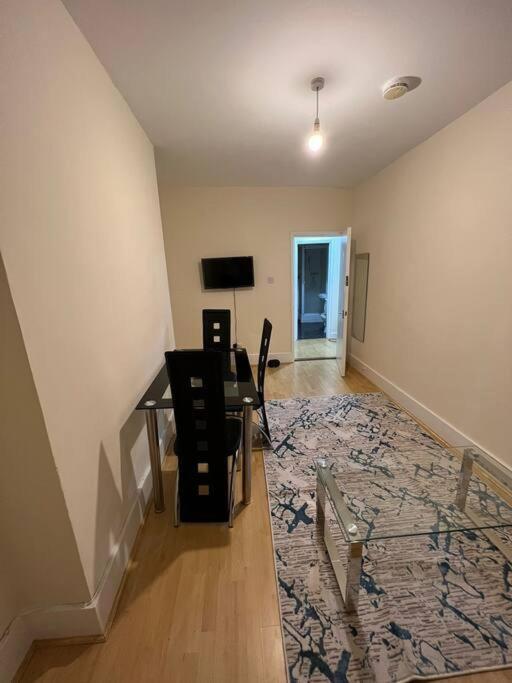 003- Lovely 1-bedroom Very Close To * Londres