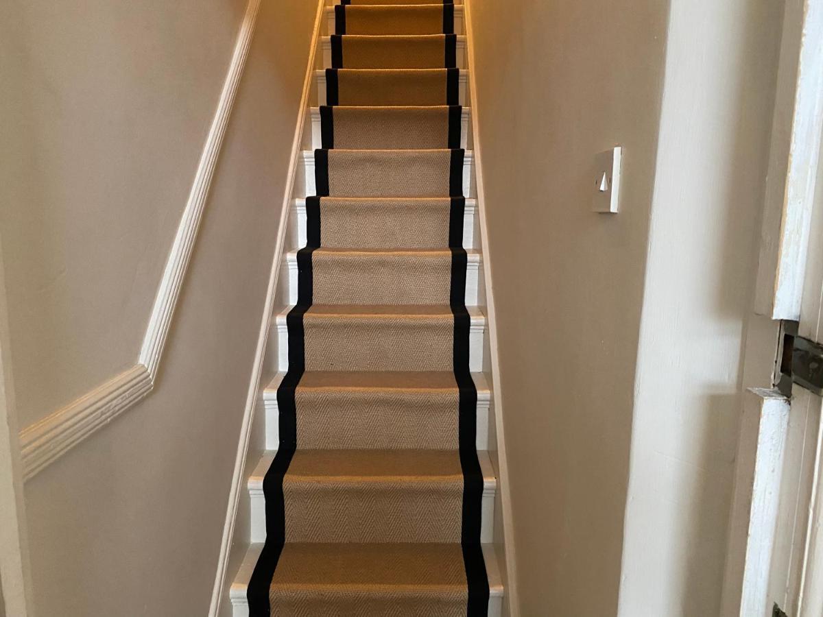 Stylish Apt Excel Olympic Close To Station London