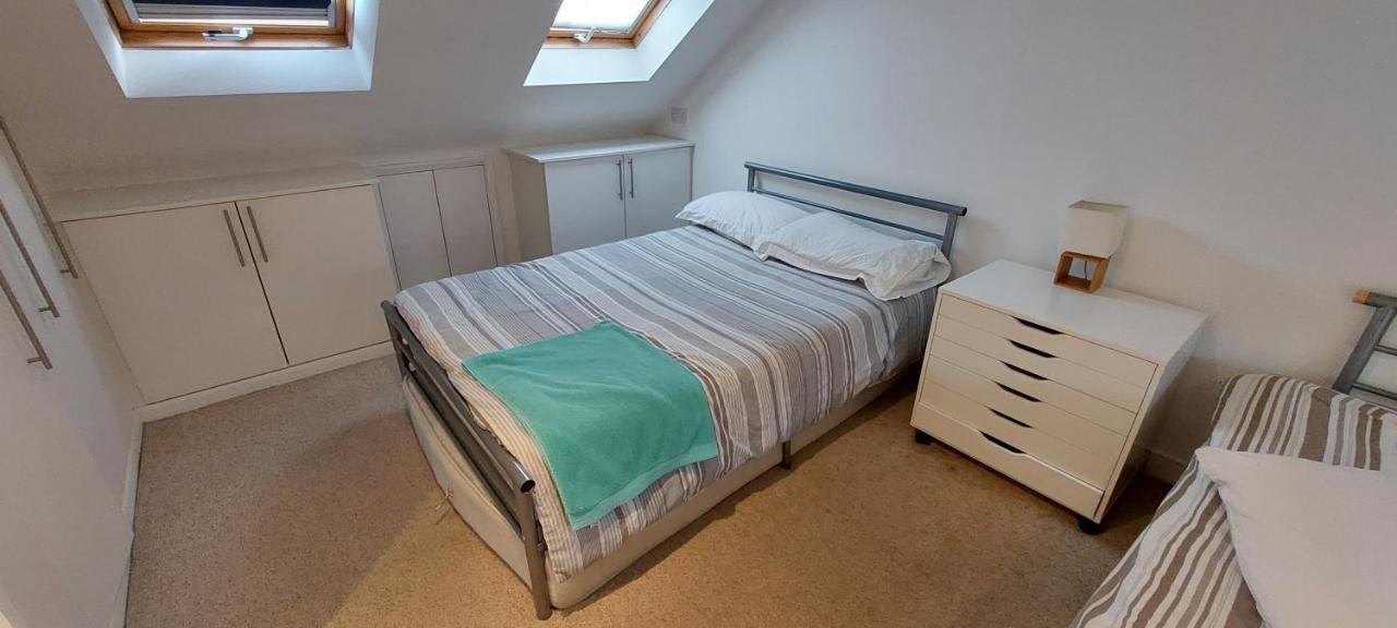 Lovely 3 Bedroom House Wimbledon London