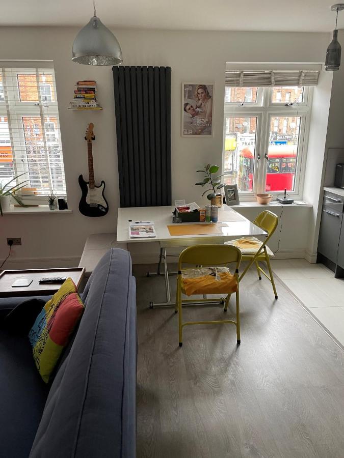 Lovely 1 Bed Cosy With Shard View Apartment