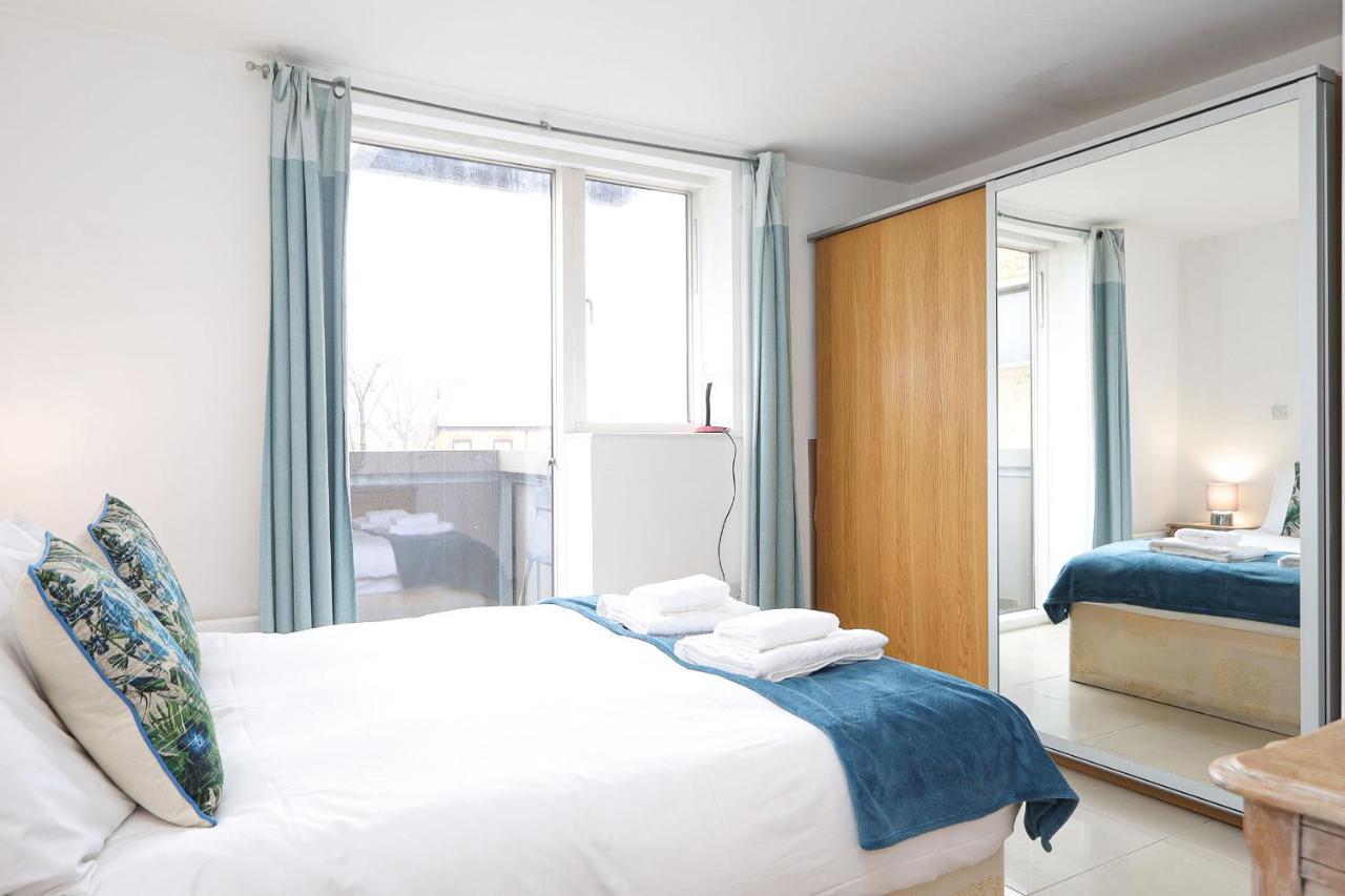 Apartment 2-bed 2-bath Flat Around The Corner From Portobello Market *