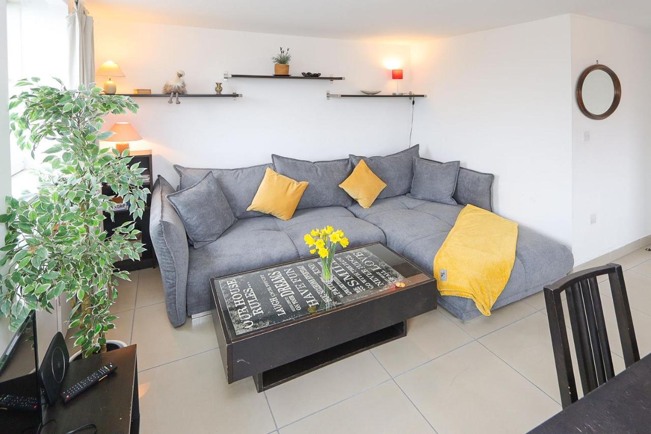 2-bed 2-bath Flat Around The Corner From Portobello Market Londres