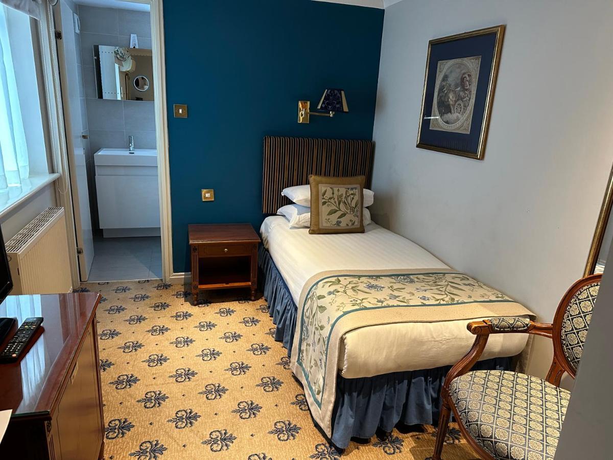 London Lodge Hotel 3*