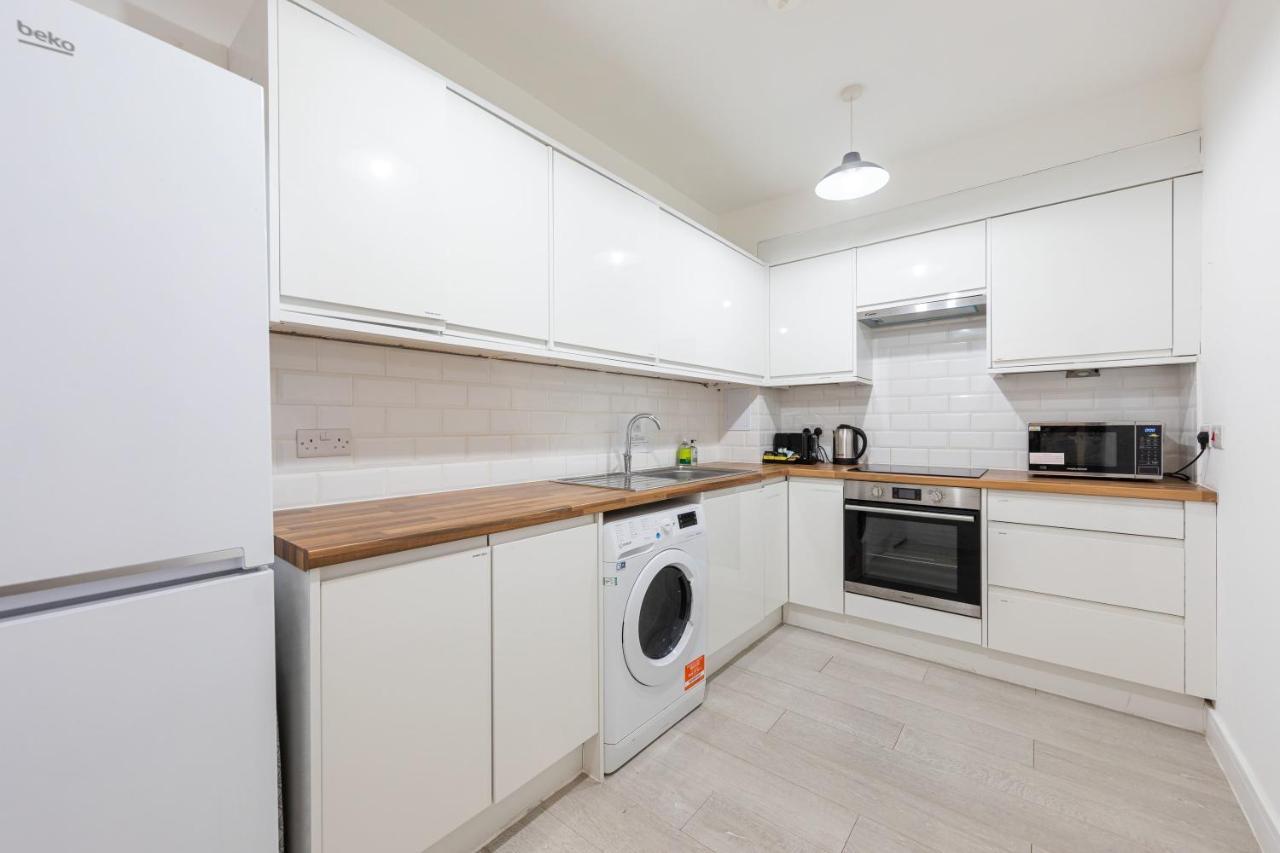 The Anson - Conveniently Located Sweet Space Near Transportation Stations Apartamento Londres