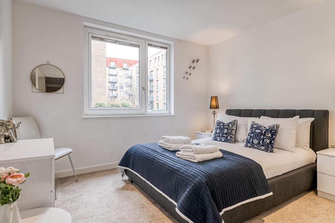 Modern Surrey Quays Flat * Londres