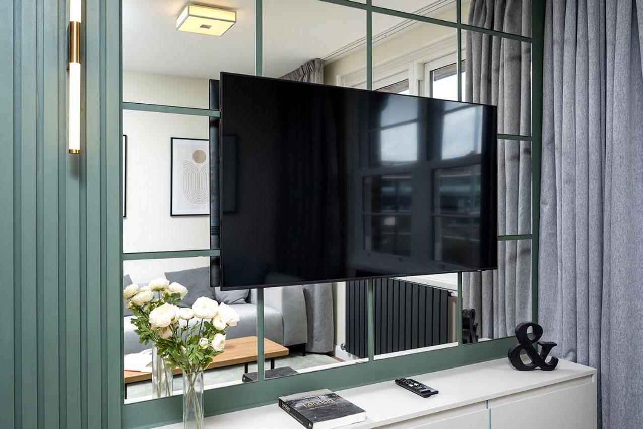 Apartment Stylish And Convenient 2 Bed London