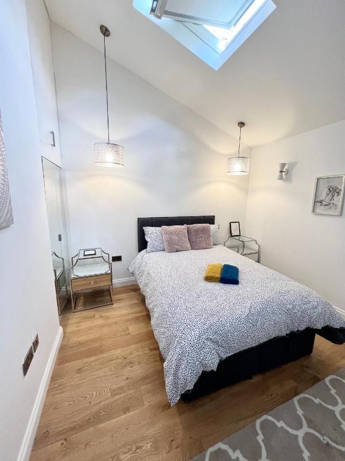 Cosy Trio: Flexible Near Mall With Parking Holiday home *