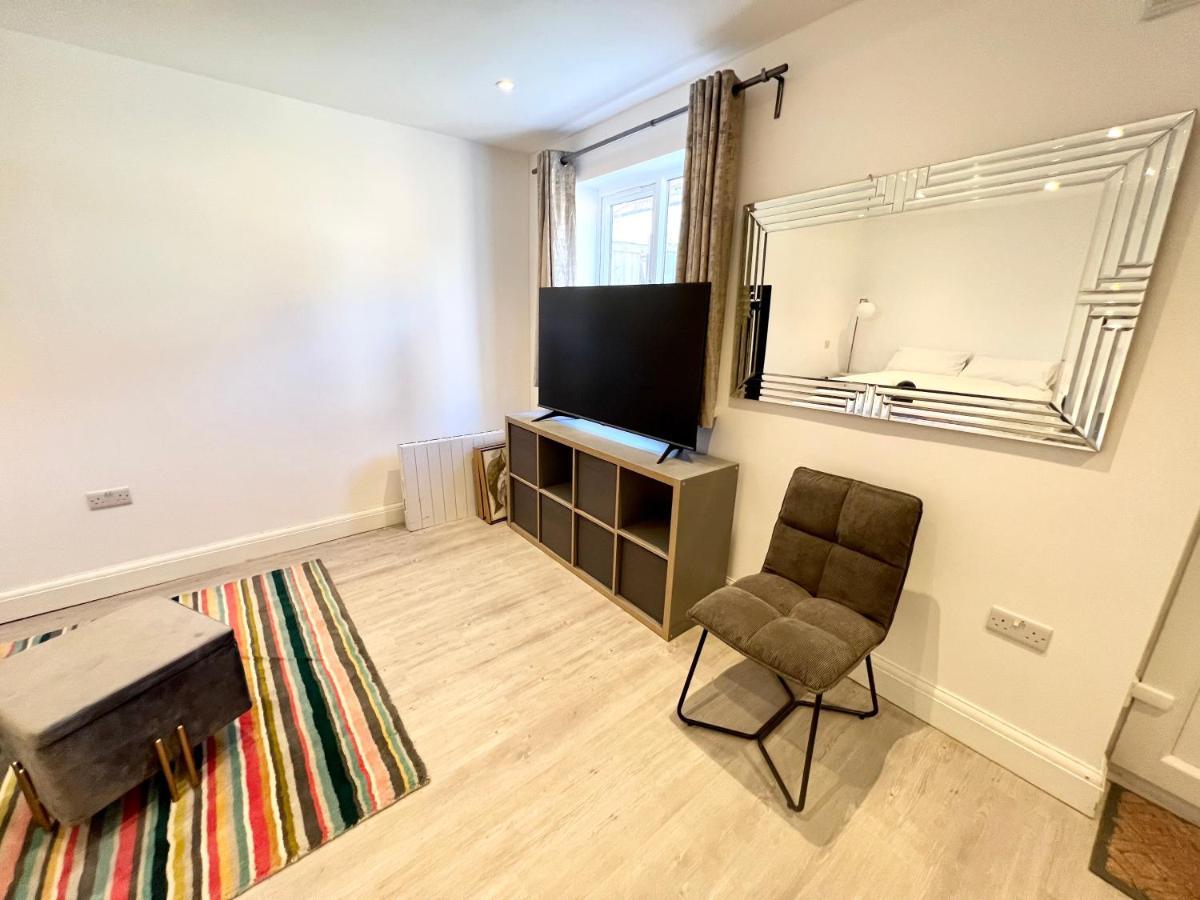 Holiday home Cosy Trio: Flexible Near Mall With Parking