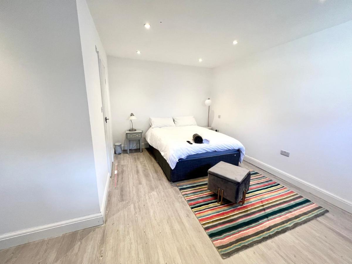 Cosy Trio: Flexible Near Mall With Parking Holiday home