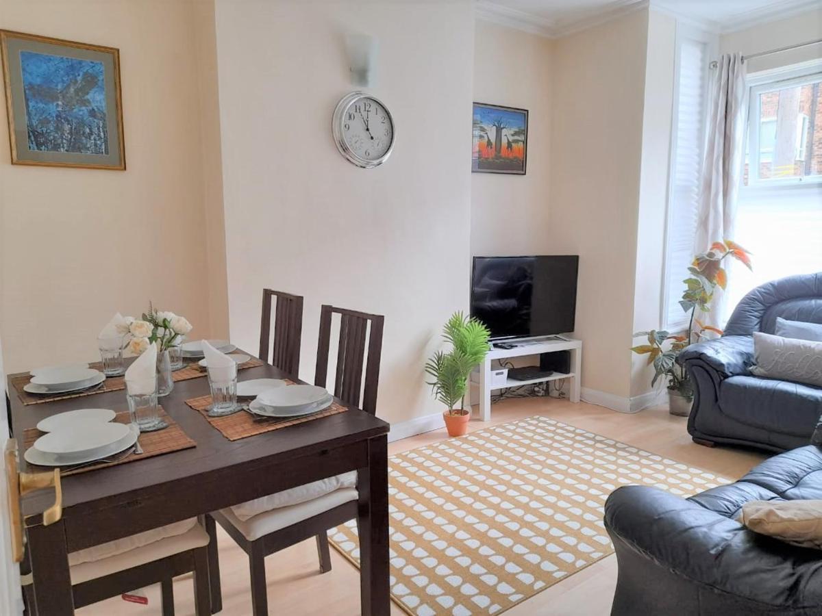 Devonshire House-3.3ml From Wimbledon Centre Court