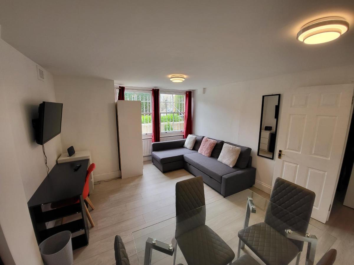 Cosy By Clapham South Underground! London