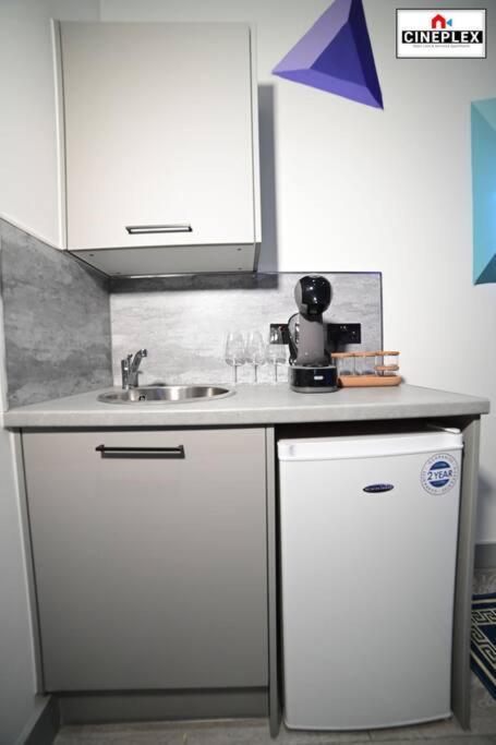 Business Leisure Professional Flat B Unit 2 Lewisham Wifi Netflix By Cineplex Short Lets & Serviced London