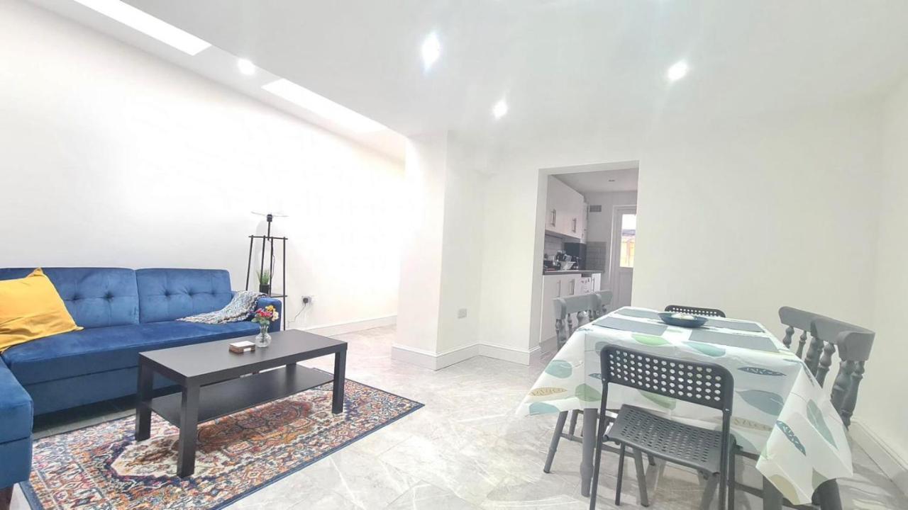 Privatunterkunft Cosy In Manor Park London