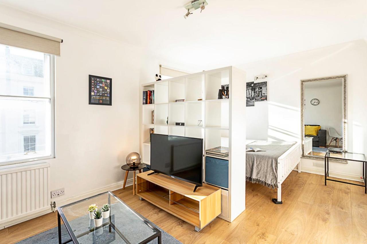 Convenient Studio Near Victoria *