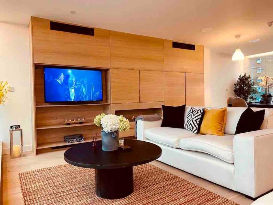 Apartamento Large 3 Bed 3 Bathrooms Penthouse With Terrace And Views In Londres
