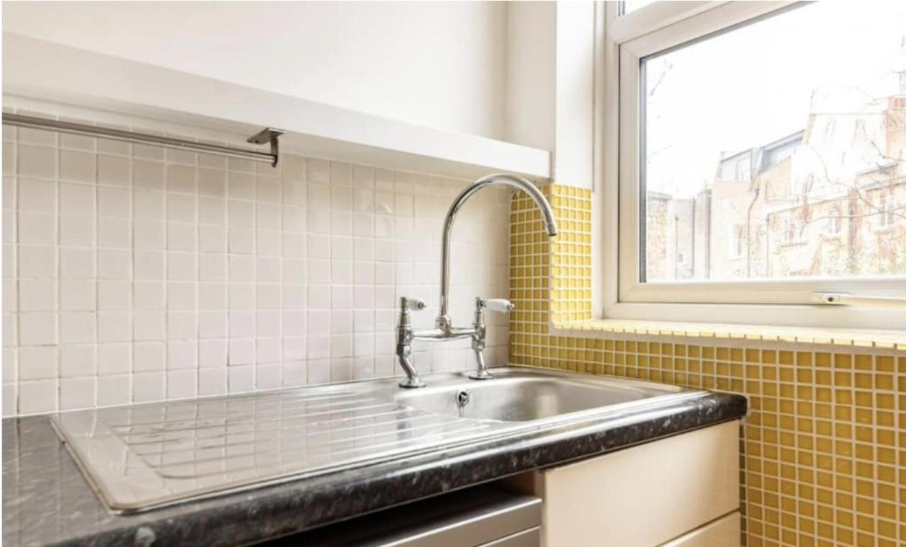 Earl's Court One Bedroom Flat Apartment London