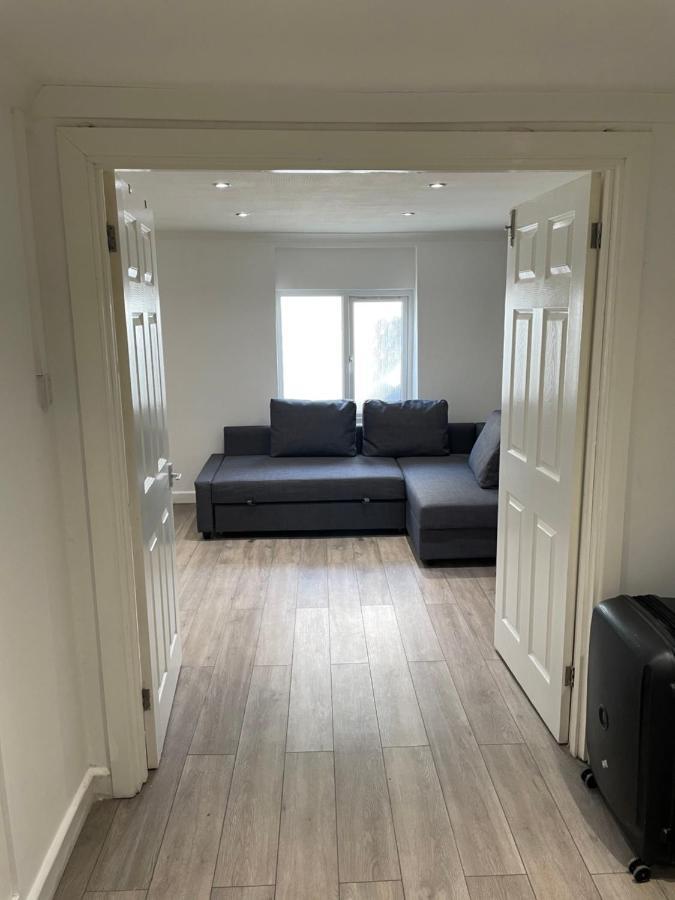 Plough Way Flat Apartment London