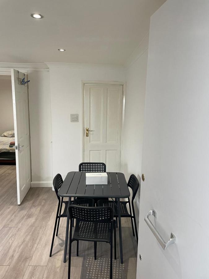 Plough Way Flat Apartment