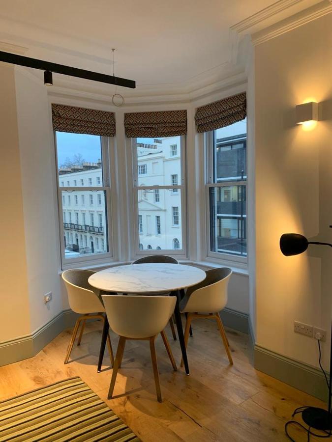 Regents Park Apartment *