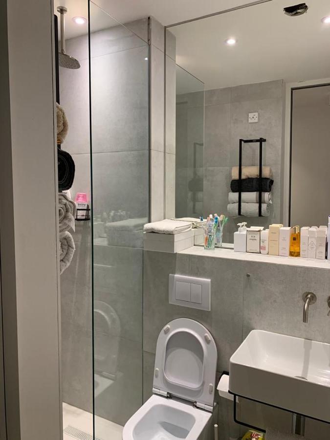 Regents Park Apartment *
