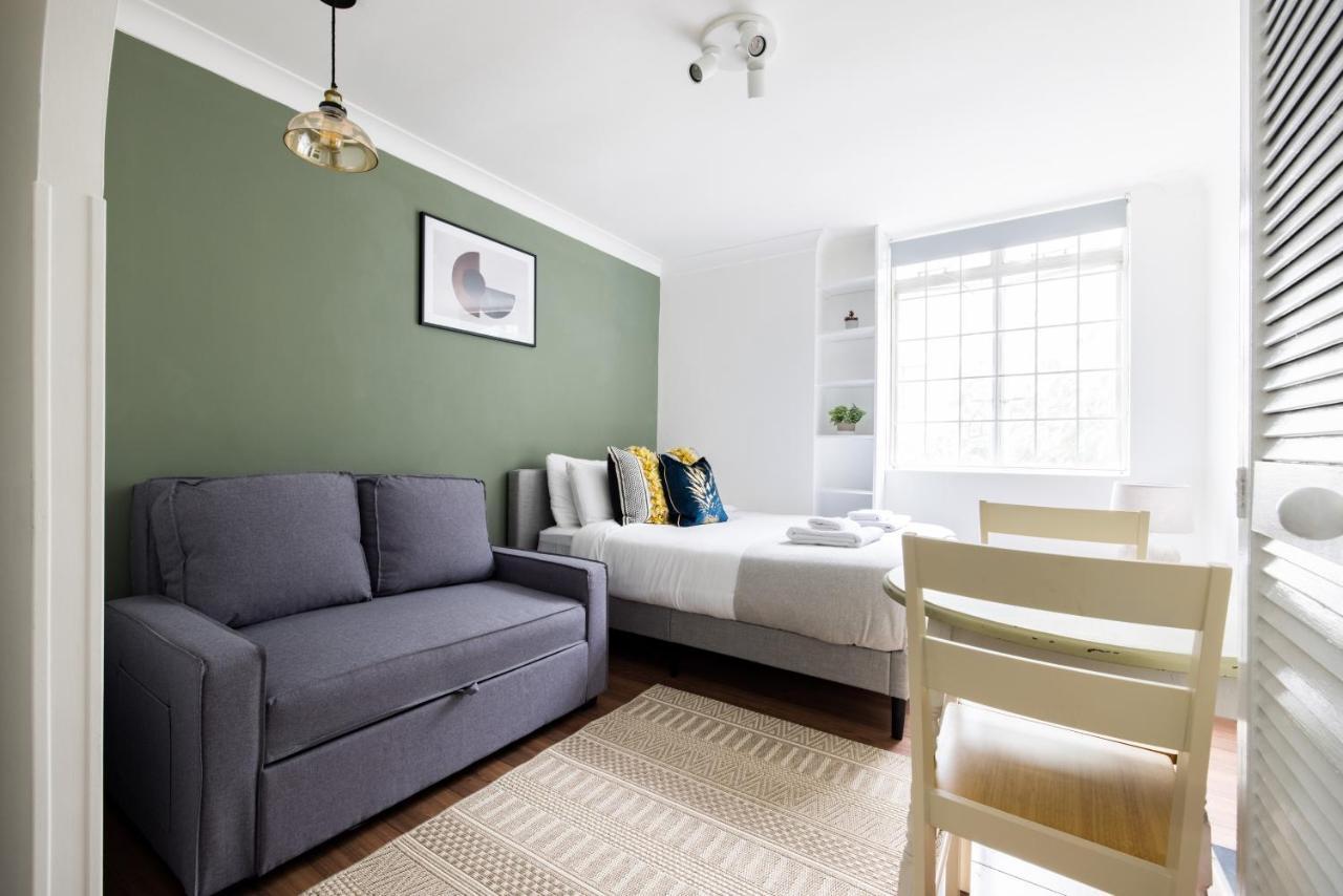 The Bayswater Studio Apartment *
