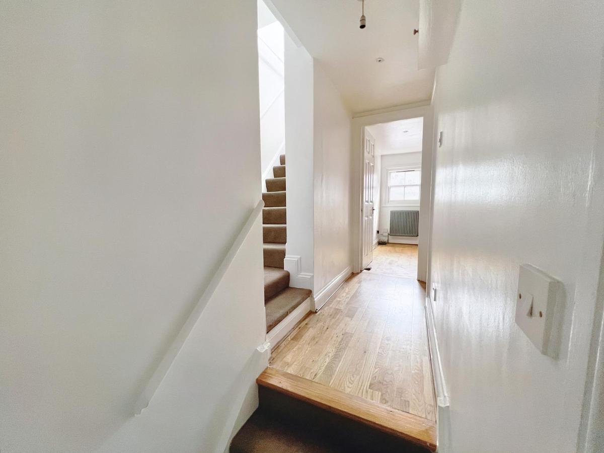 Lovely 2-bedroom Serviced Greater Apartamento