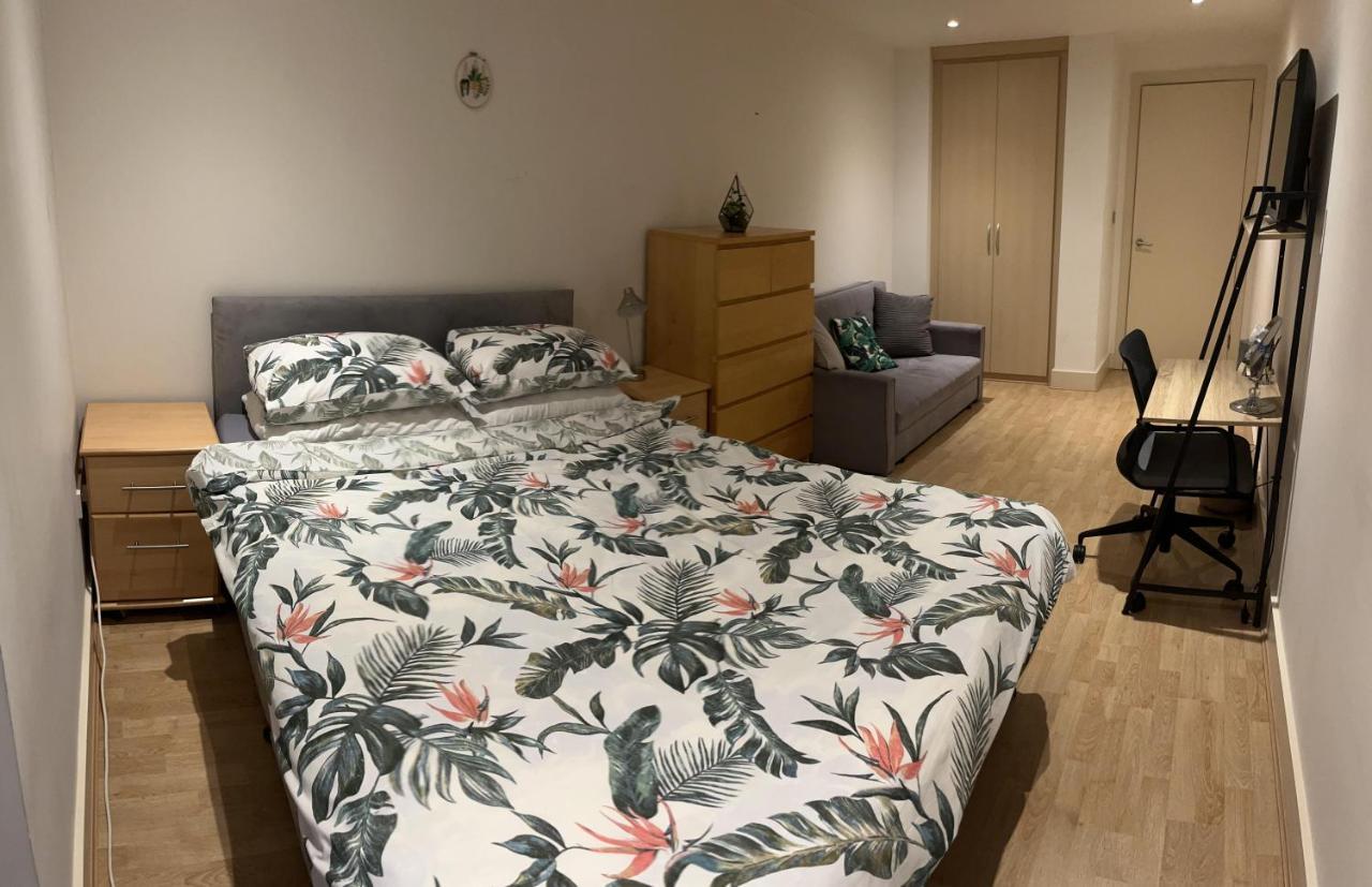 Privatunterkunft Large And Private Bathroom London