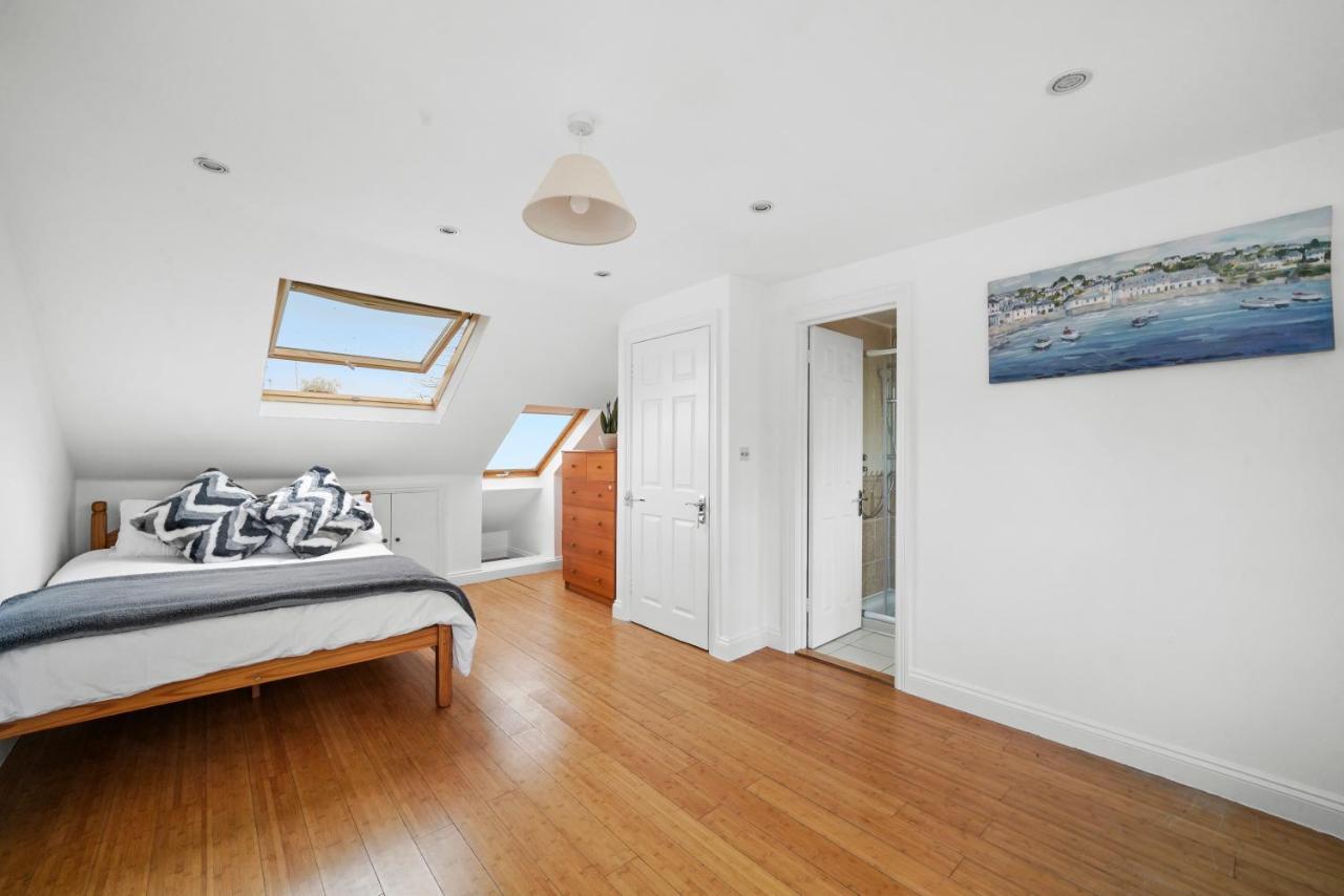 Hanger Lane Hububb Apartment