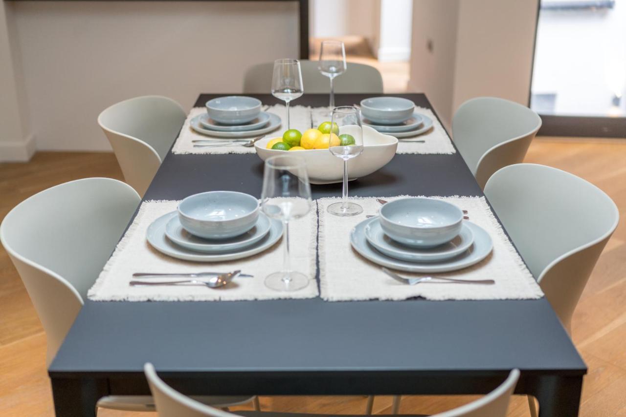 Joivy Stylish 3 Bed, 3 Bath House With Private Courtyard In Chelsea Holiday home London