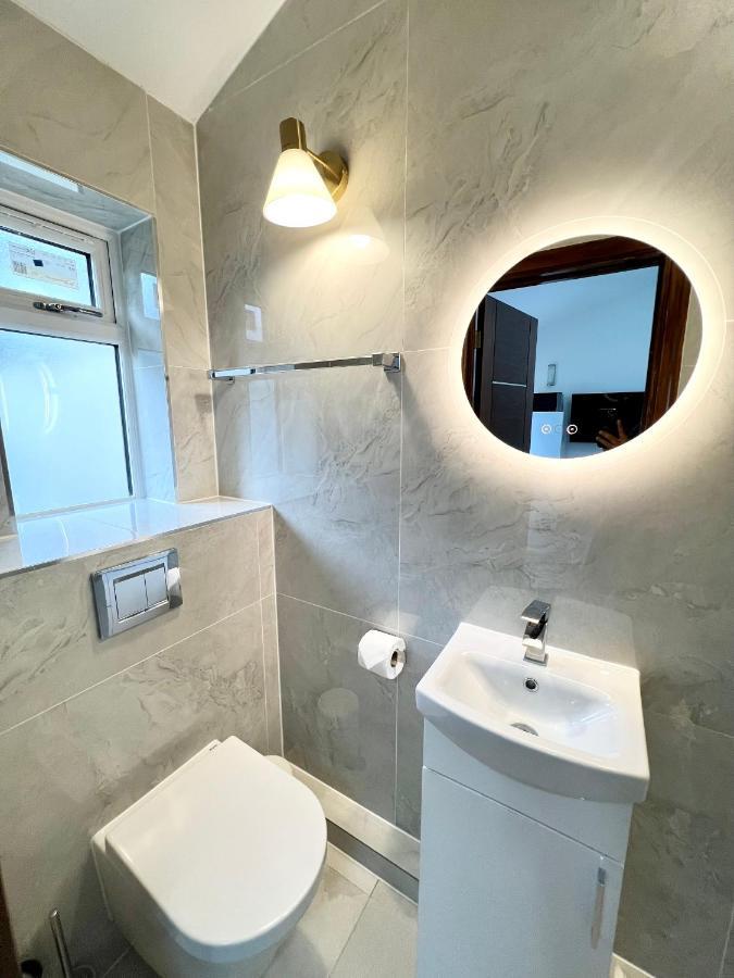 Cosy Trio: Flexible Near Mall With Parking Holiday home