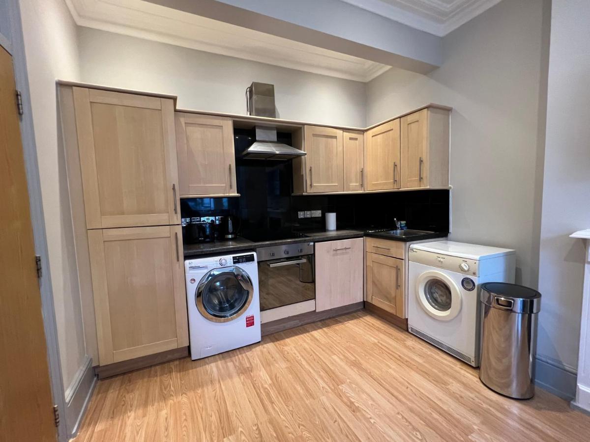 Lovely 2-bedroom Victorian Flats London