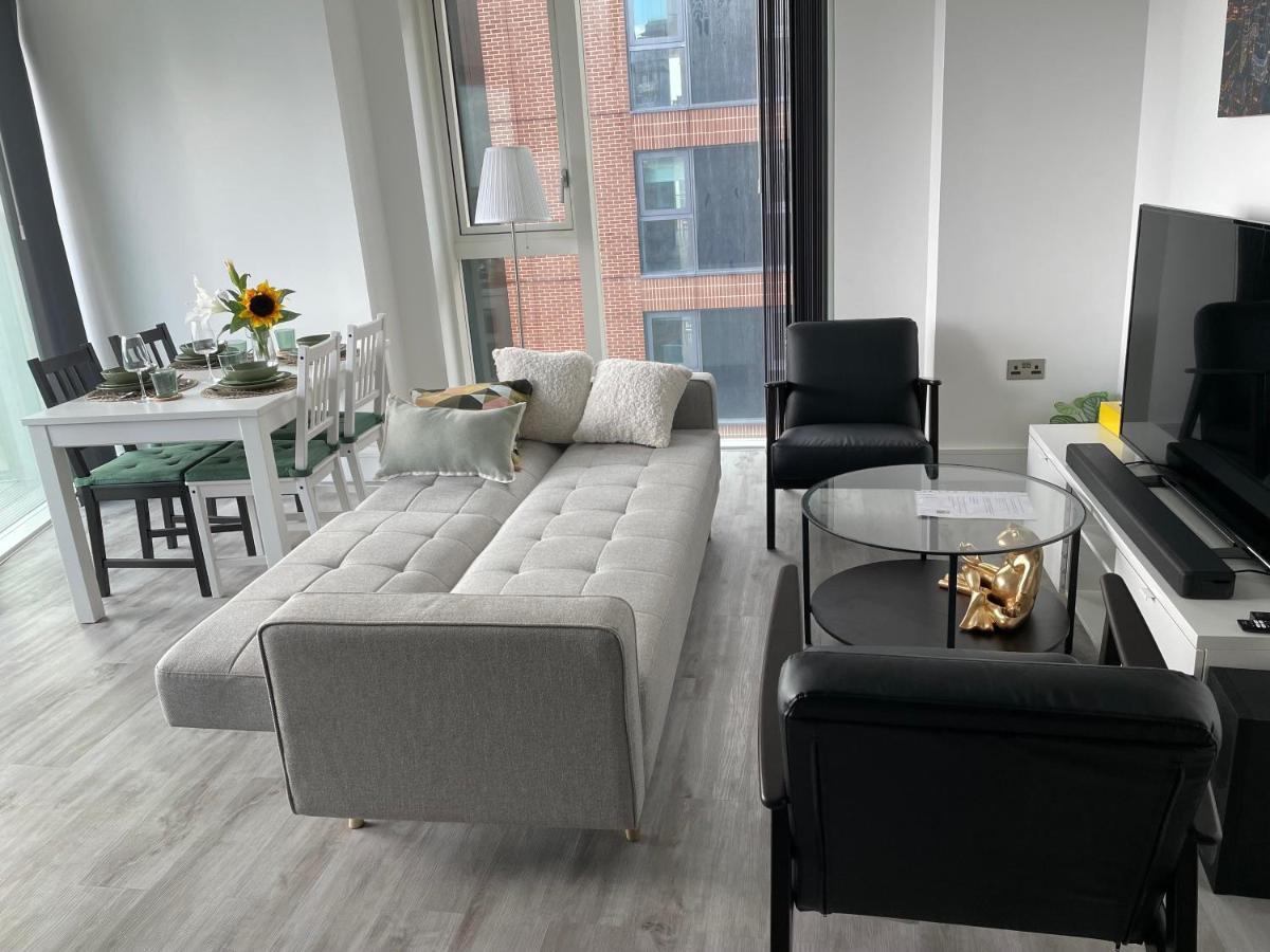 One West Point , Icon Tower Apartamento