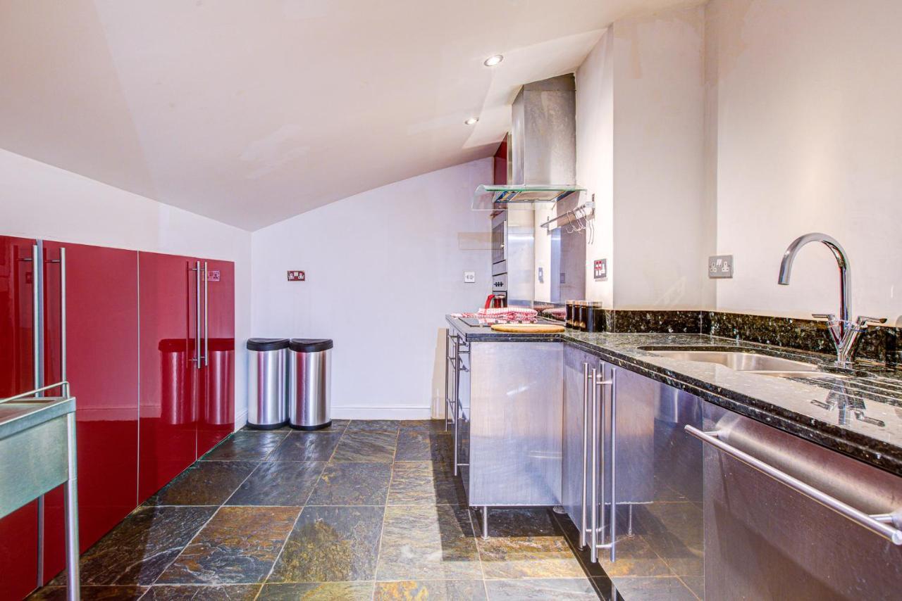 Statera - Thames View Apartment London