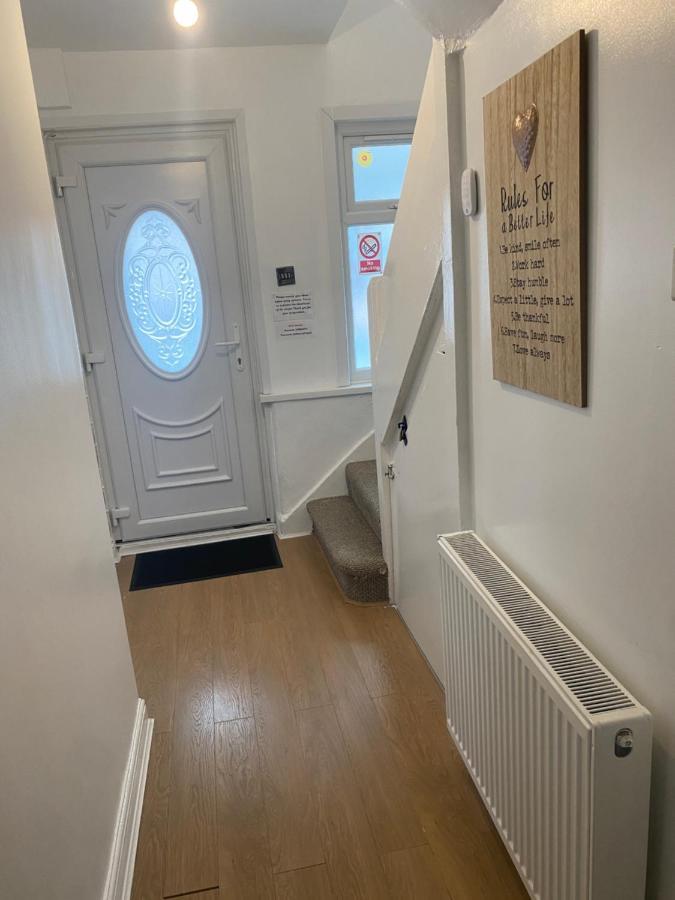 Casa de férias Hameway House- Stunning 4 Bedroom House With A Spacious Kitchen Londres