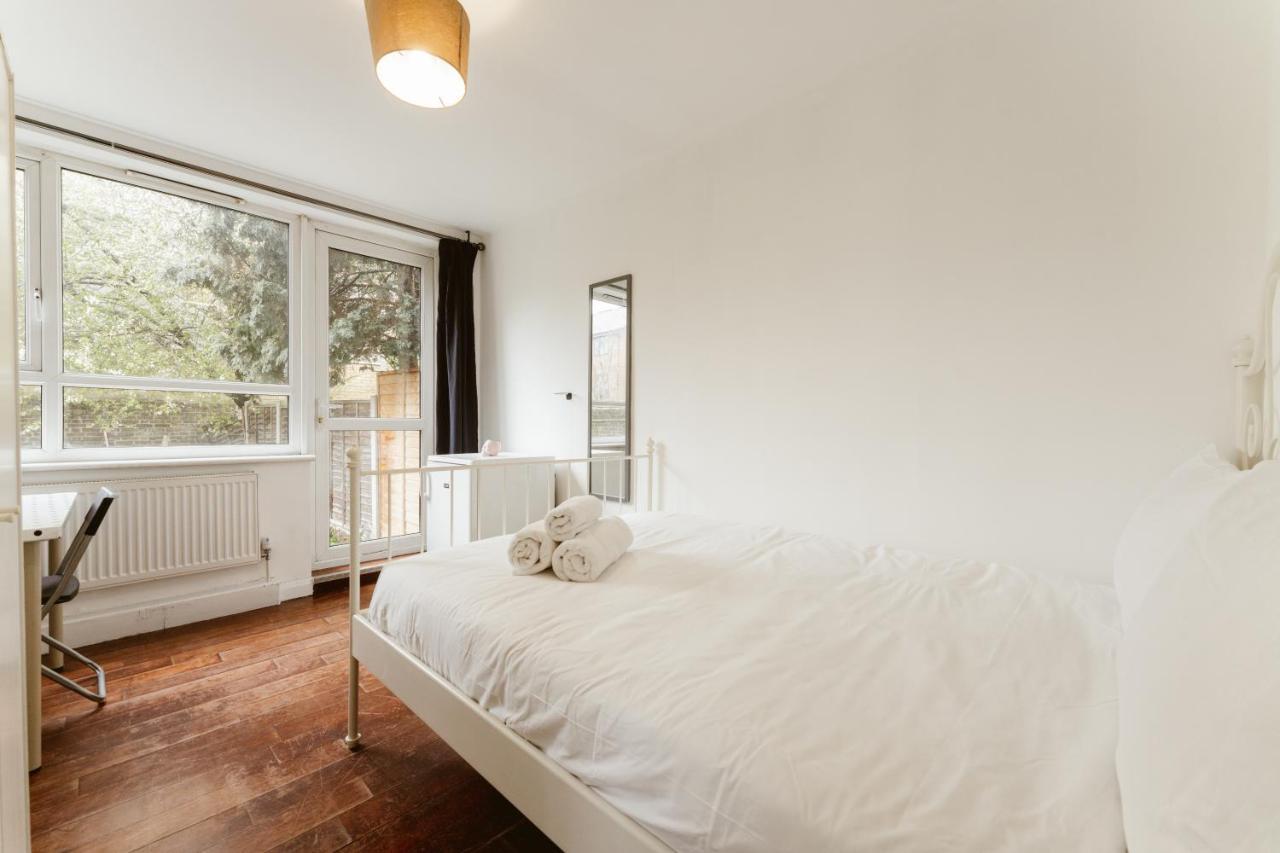 Wesferry Beds To Hostel London