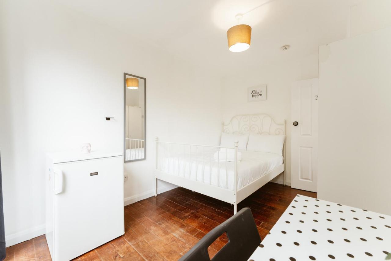 Hostel Wesferry Beds To *