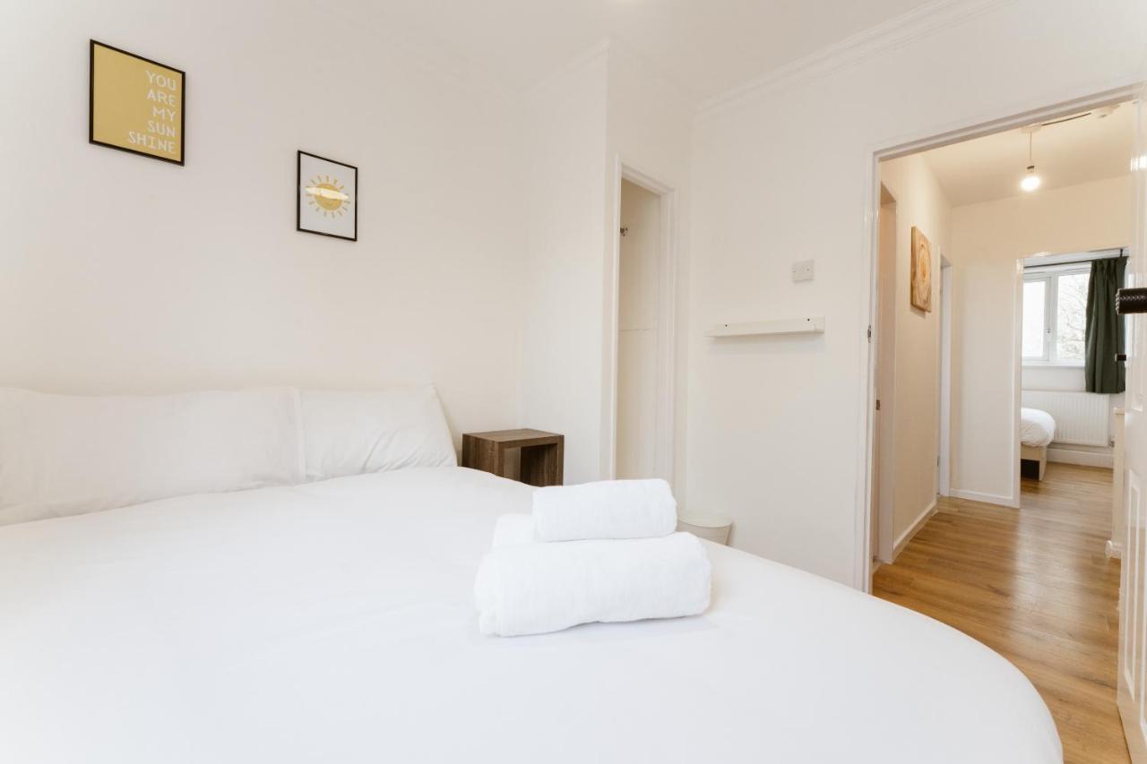 Hostel Wesferry Beds To *