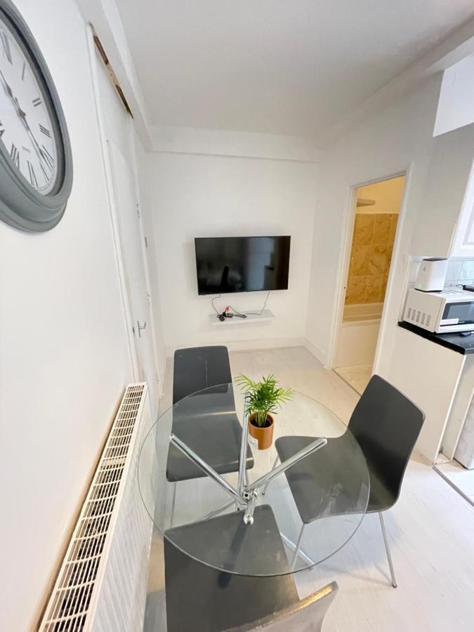 Apartment One Bedroom Flat Miles