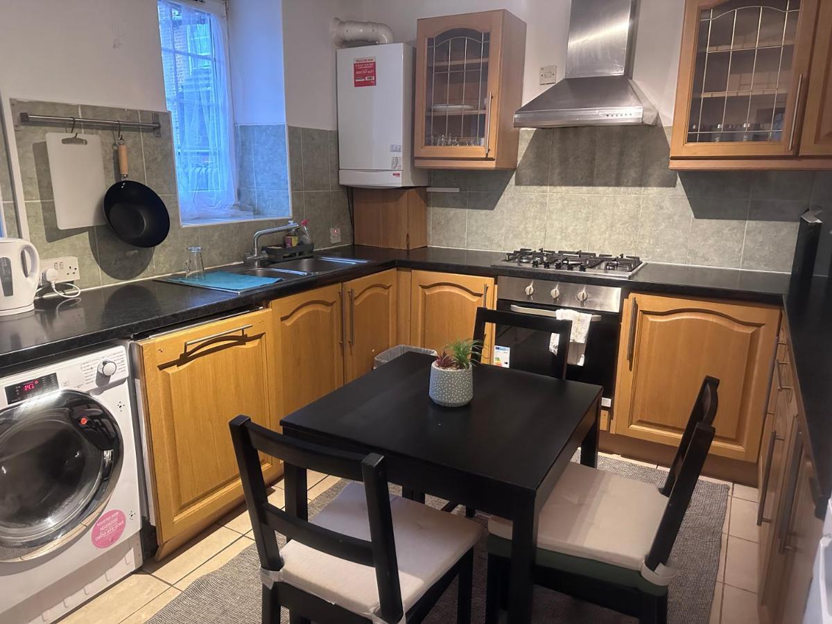 Holybush Bethnal Guest house London